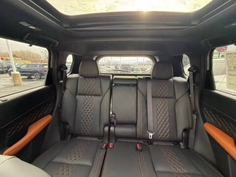 2025 Mitsubishi Outlander PHEV SEL Platinum Edition
