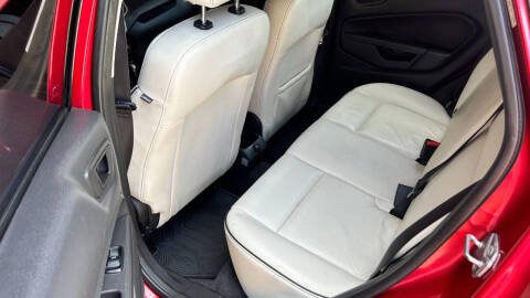 2011 Ford Fiesta SES