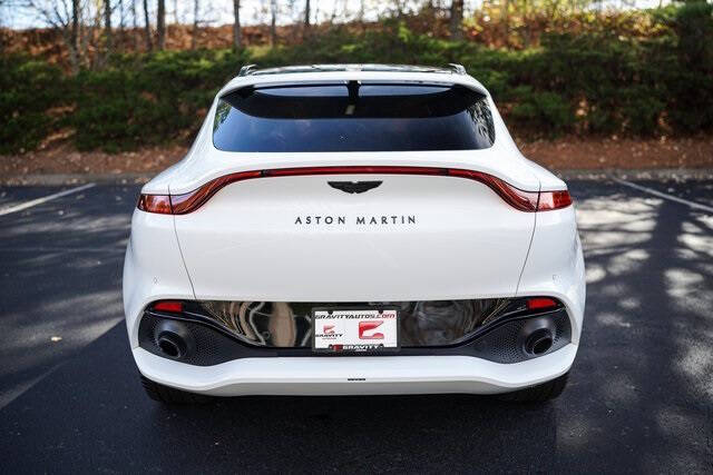 2022 Aston Martin DBX