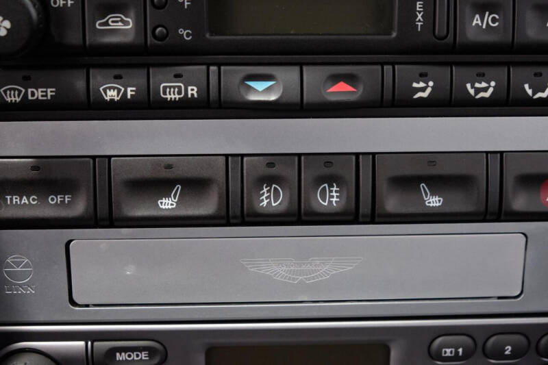 2003 Aston Martin V12 Vanquish