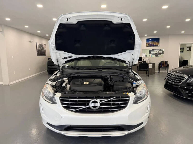 2015 Volvo XC60 T5 Drive-E Premier