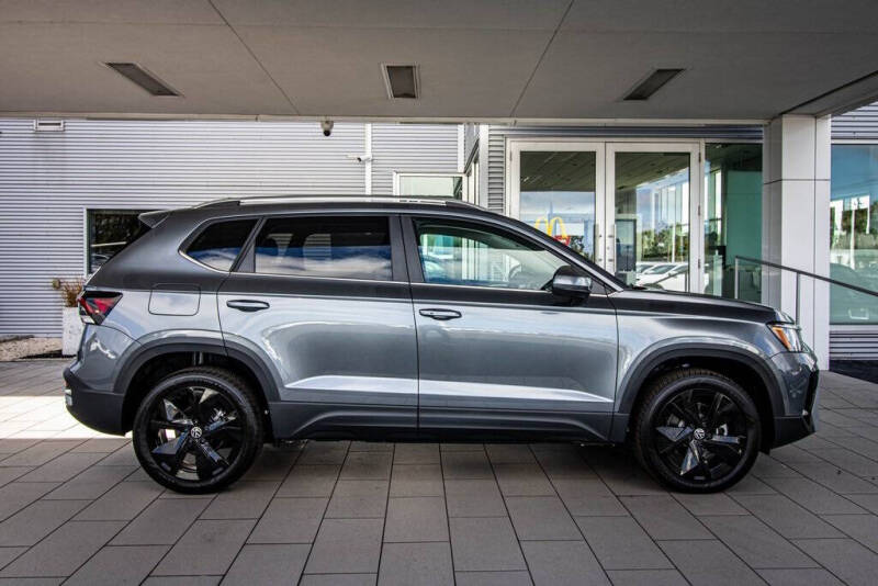 2026 Volkswagen Taos SE