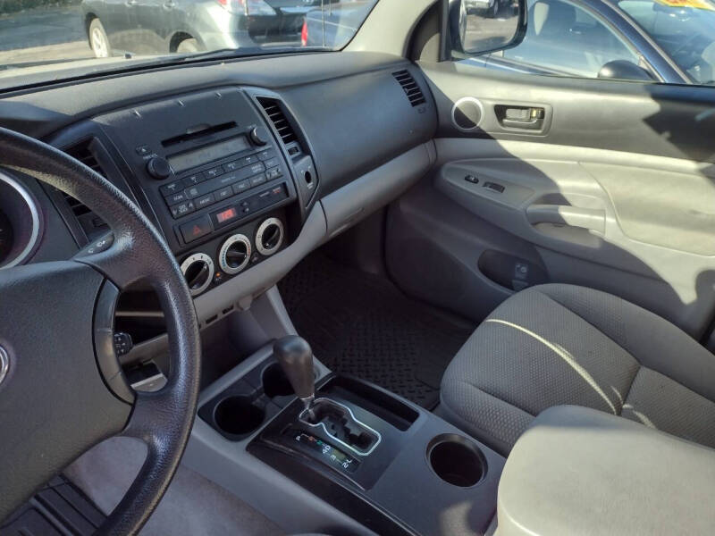 2010 Toyota Tacoma Base photo 9