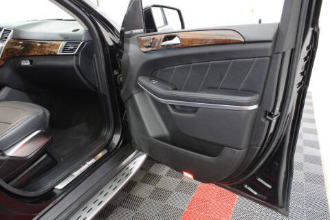 2015 Mercedes-Benz GL-Class GL 550 4MATIC