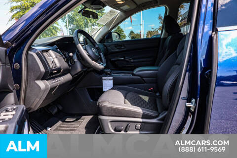 2024 Nissan Pathfinder SV