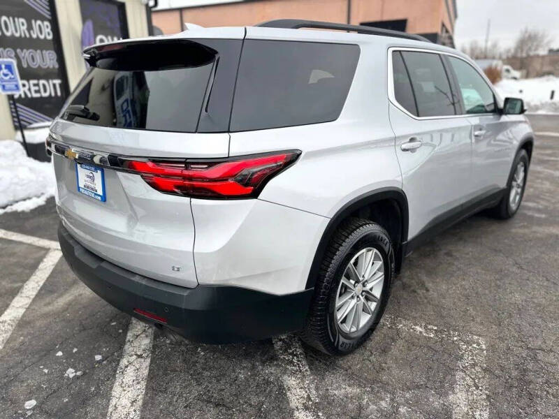 2022 Chevrolet Traverse LT Cloth