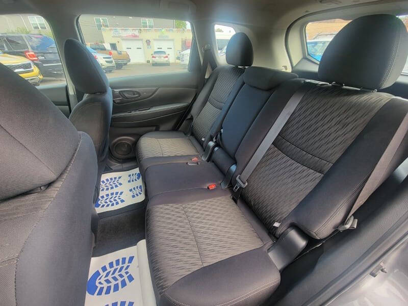 2020 Nissan Rogue SV