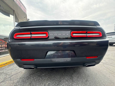 2018 Dodge Challenger SXT Plus