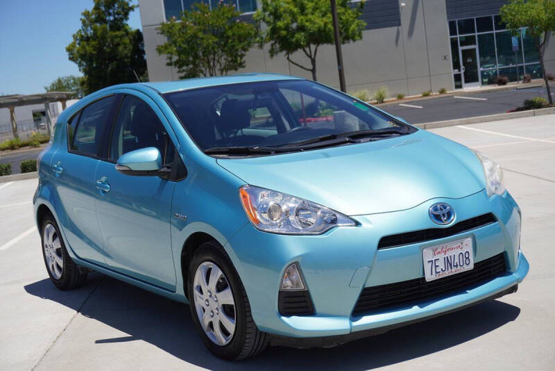 2013 Toyota Prius c Two