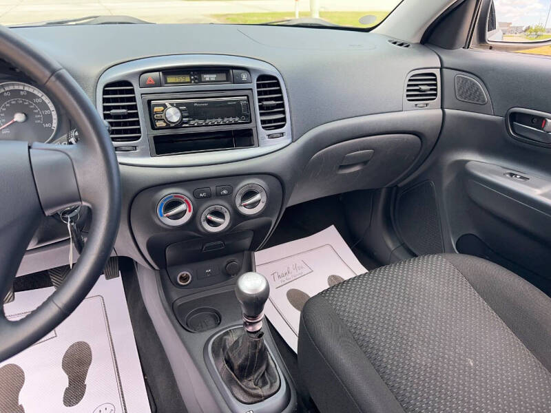 2009 Hyundai Accent SE