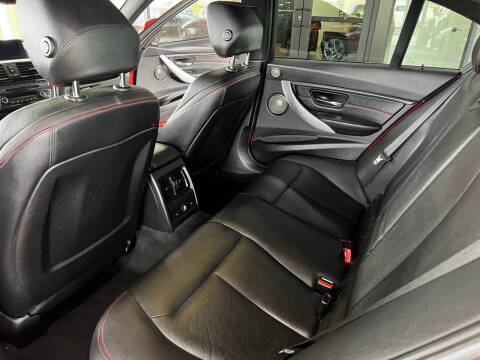 2012 BMW 3 Series 328i