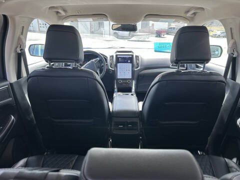 2024 Ford Edge Titanium