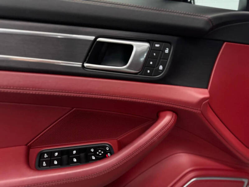 2023 Porsche Panamera