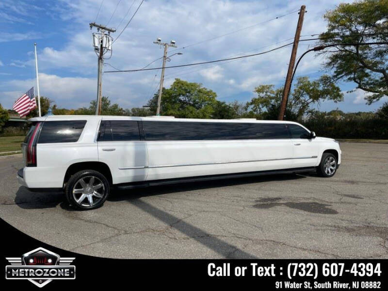 2016 Cadillac Escalade Standard