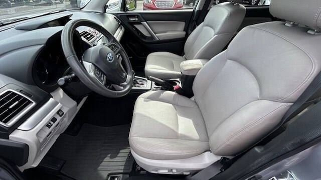 2016 Subaru Forester 2.5i Touring