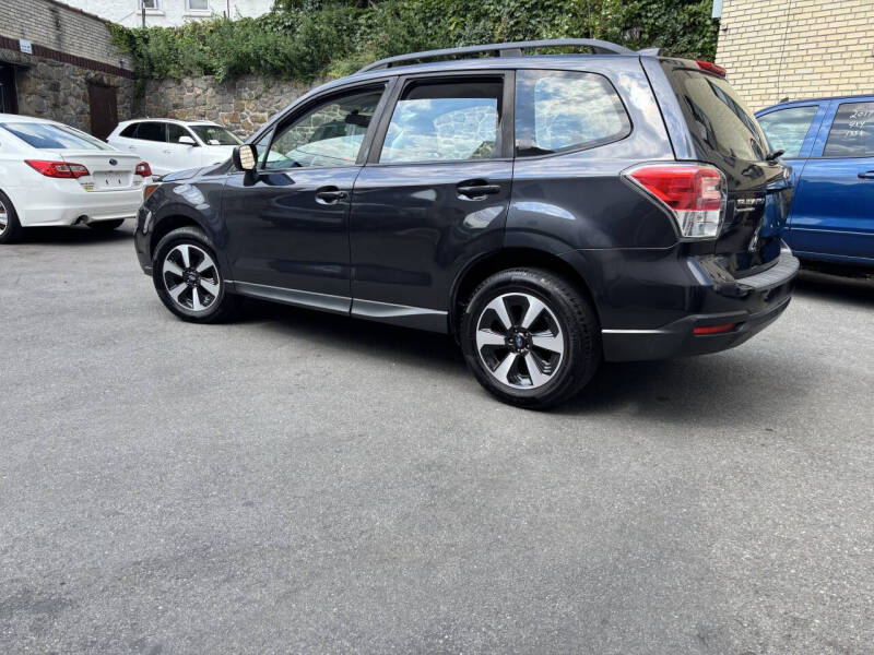 2017 Subaru Forester 2.5i