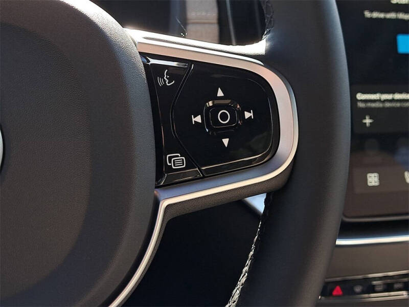 2026 Volvo XC90 B6 Core