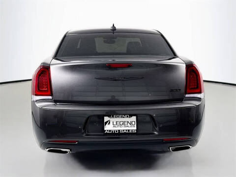 2023 Chrysler 300 Touring L