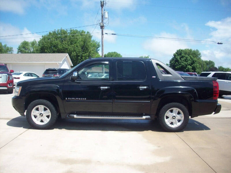 Used 2007 Chevrolet Avalanche LT with VIN 3GNFK12307G302452 for sale in Kansas City