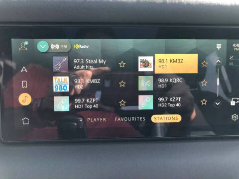 2023 Land Rover Defender 110 SE