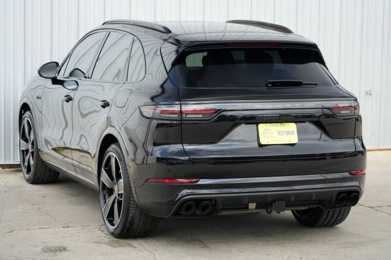 2021 Porsche Cayenne Turbo S E-Hybrid