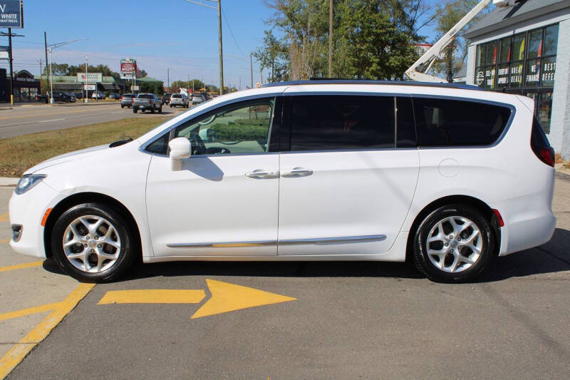 2018 Chrysler Pacifica Touring L Plus