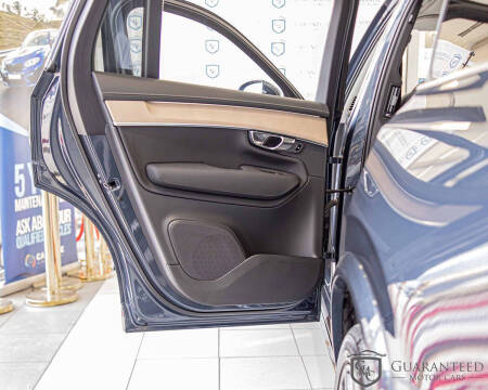 2025 Volvo XC90 B6 Plus Bright Theme 7P