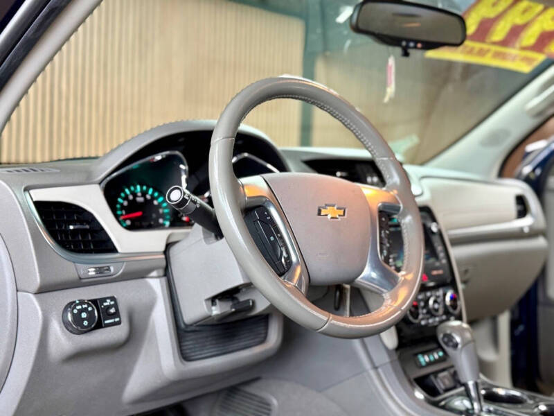 2017 Chevrolet Traverse LT