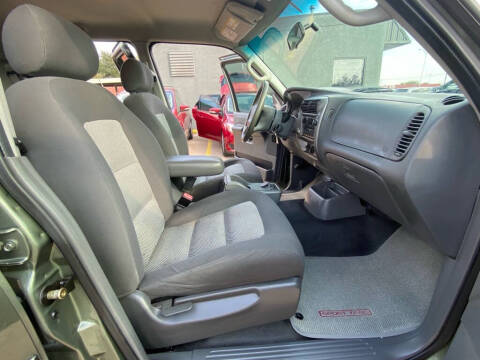 2004 Ford Explorer Sport Trac XLS