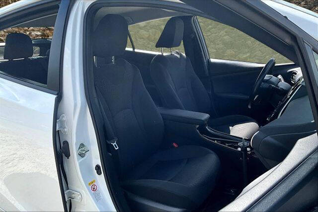 2018 Toyota Prius Three