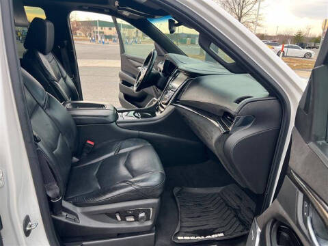 2016 Cadillac Escalade ESV Platinum