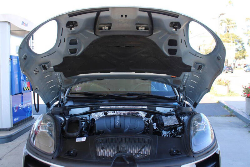 2020 Porsche Macan