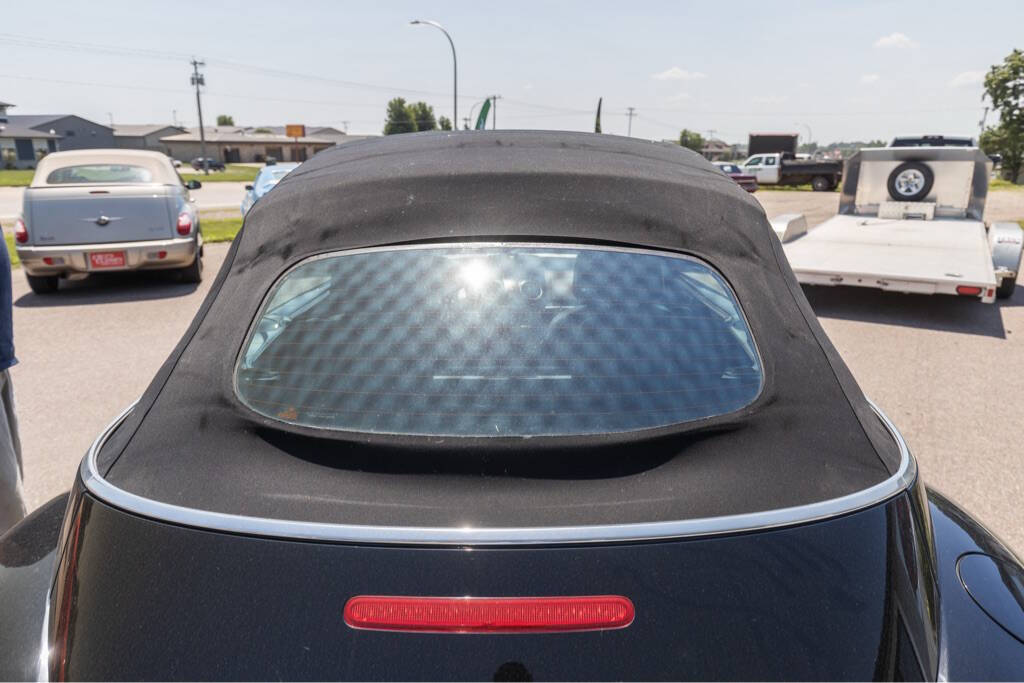 2008 Volkswagen New Beetle Convertible 59