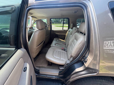 2005 Ford Explorer XLT