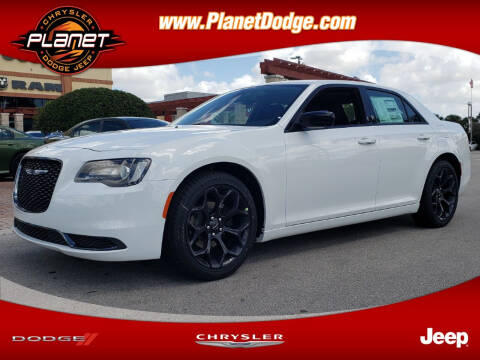 2020 Chrysler 300 for sale at PLANET DODGE CHRYSLER JEEP in Miami FL