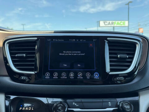 2017 Chrysler Pacifica Touring-L Plus