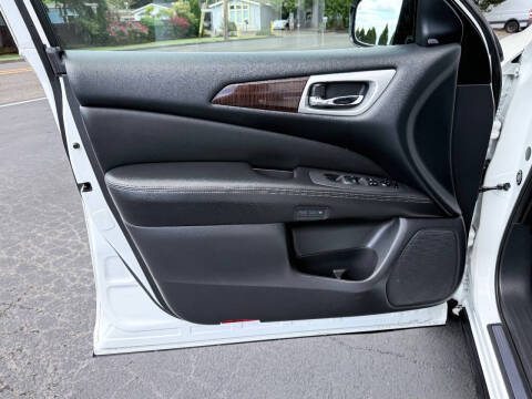 2015 Nissan Pathfinder Platinum