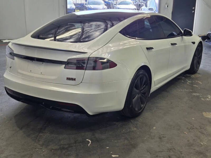 2022 Tesla Model S Plaid