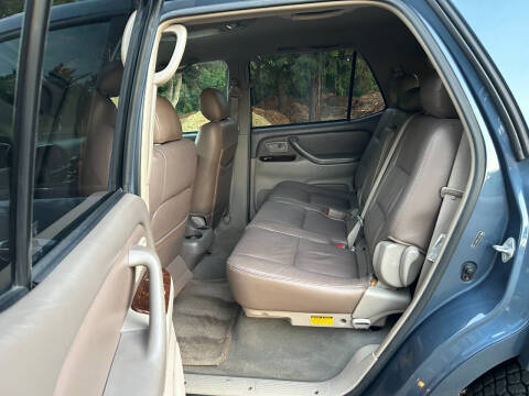 2005 Toyota Sequoia SR5