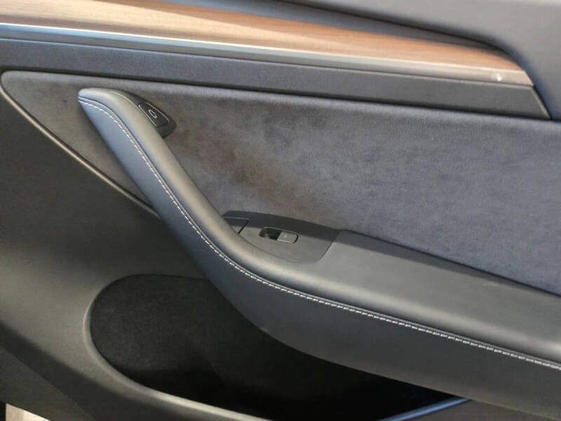 2024 Tesla Model Y Performance