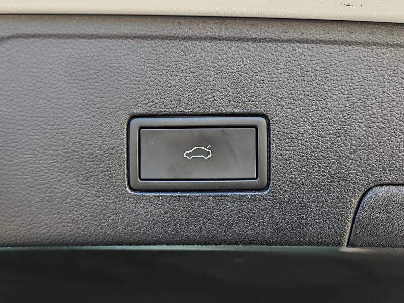 2022 Volkswagen Atlas Cross Sport V6 SEL Premium R-Line 4Motion