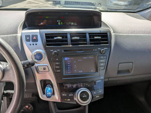 2012 Toyota Prius v Two