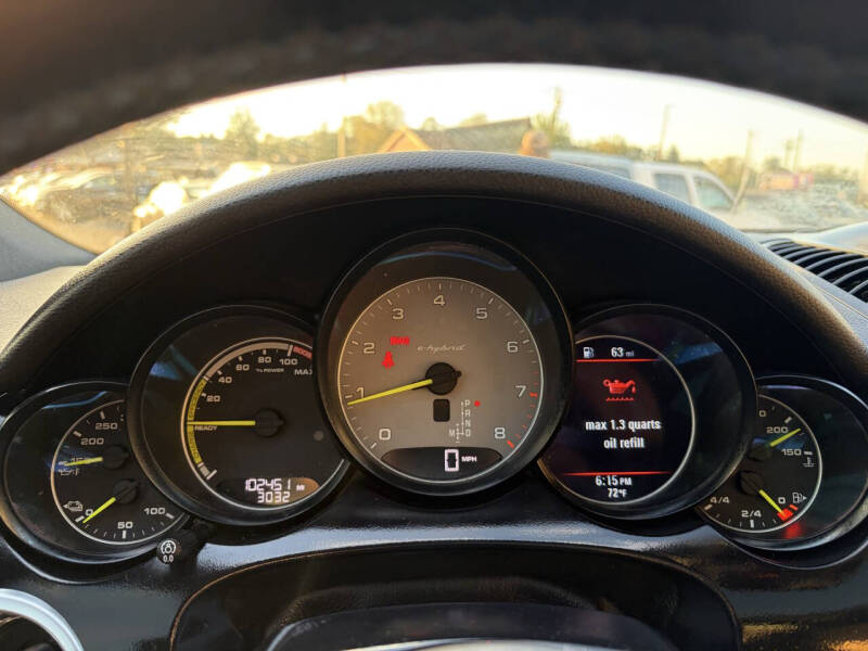 2017 Porsche Cayenne S E-Hybrid Platinum Edition