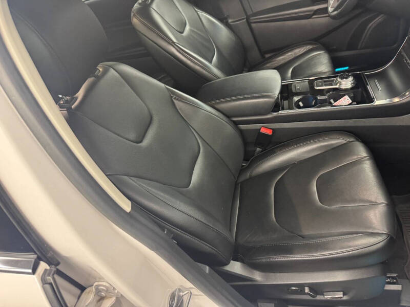 2019 Ford Edge Titanium