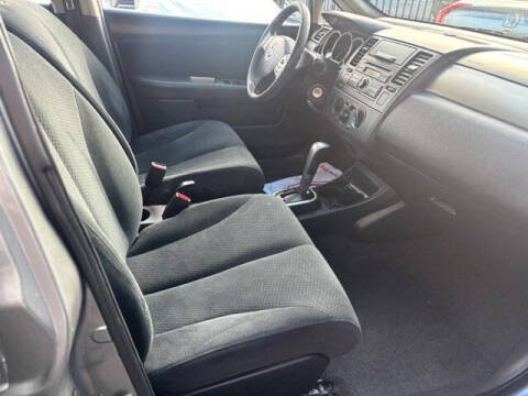 2011 Nissan Versa 1.8 S