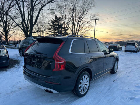 2016 Volvo XC90 T6 Momentum