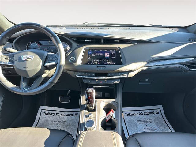 2023 Cadillac XT4 Sport