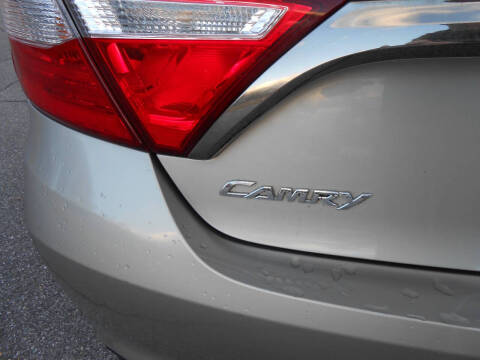 2016 Toyota Camry SE