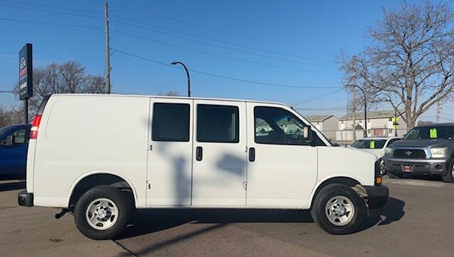 2017 Chevrolet Express 2500