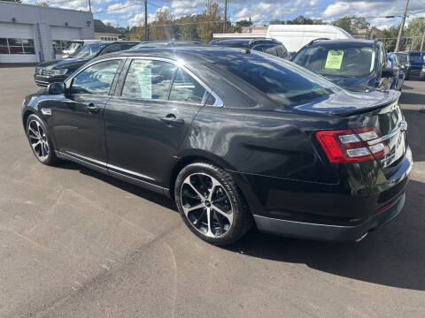 2015 Ford Taurus SEL